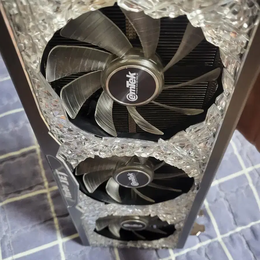 이엠텍 RTX3070 그래픽카드 슈퍼젯 보석바