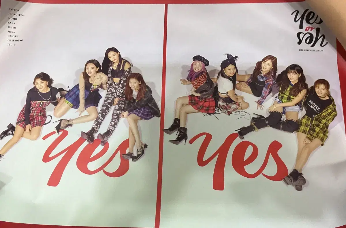 트와이스 yes or yes 앨범 포스터