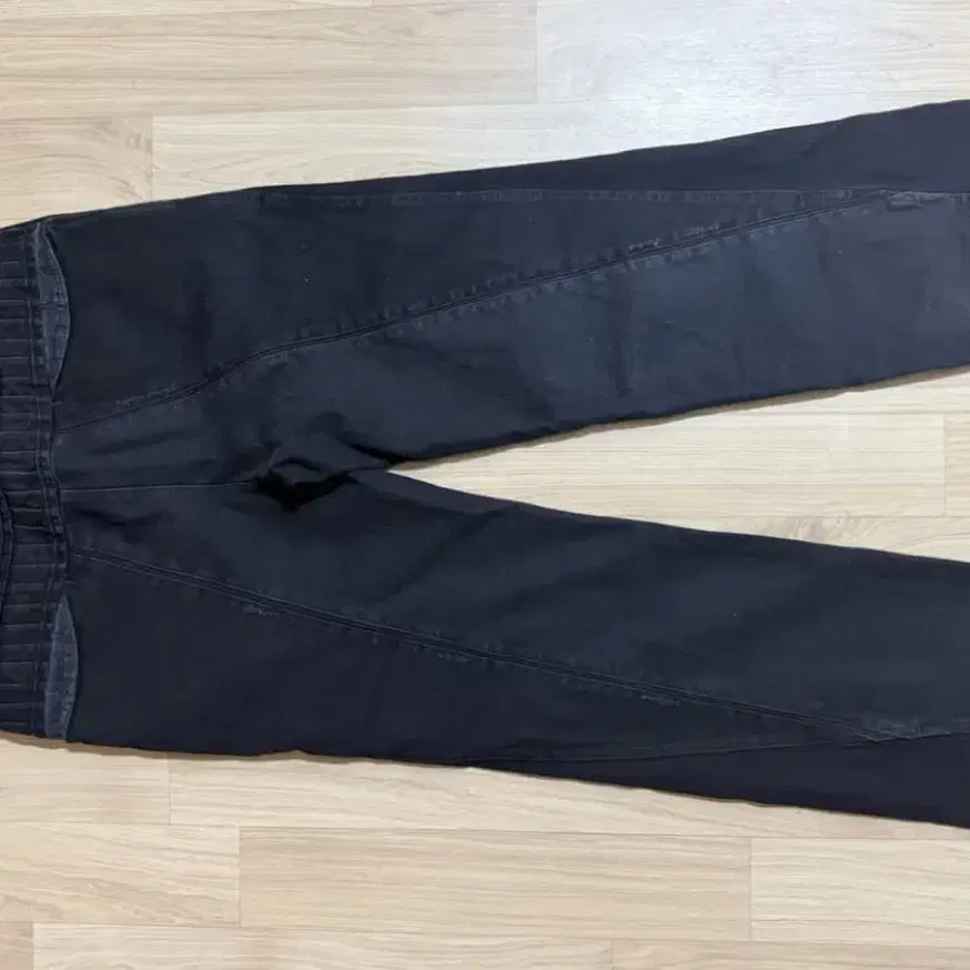 (4)xlim ep3 01 trousers