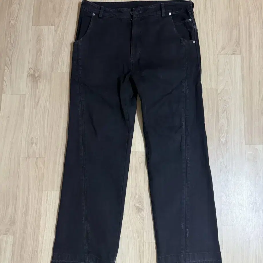 (4)xlim ep3 01 trousers