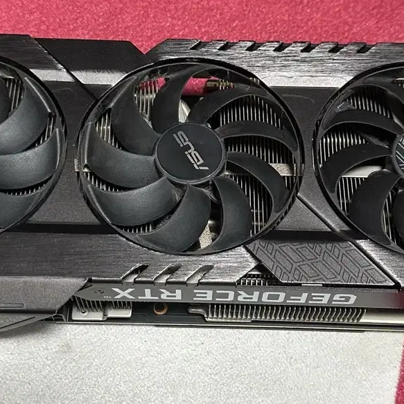 ASUS TUF Gaming 지포스 RTX 3070 Ti 판매합니다.