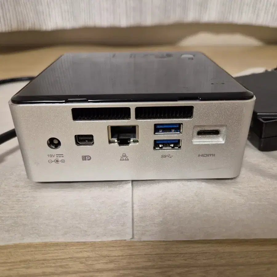 인텔누크 초소형PC (Intel NUC5i7RYH) 팝니다~~