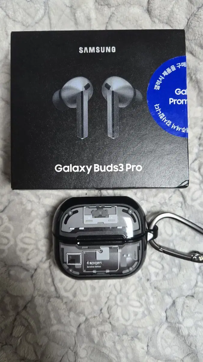 Galaxy Buzz 3 Pro with Spigen case