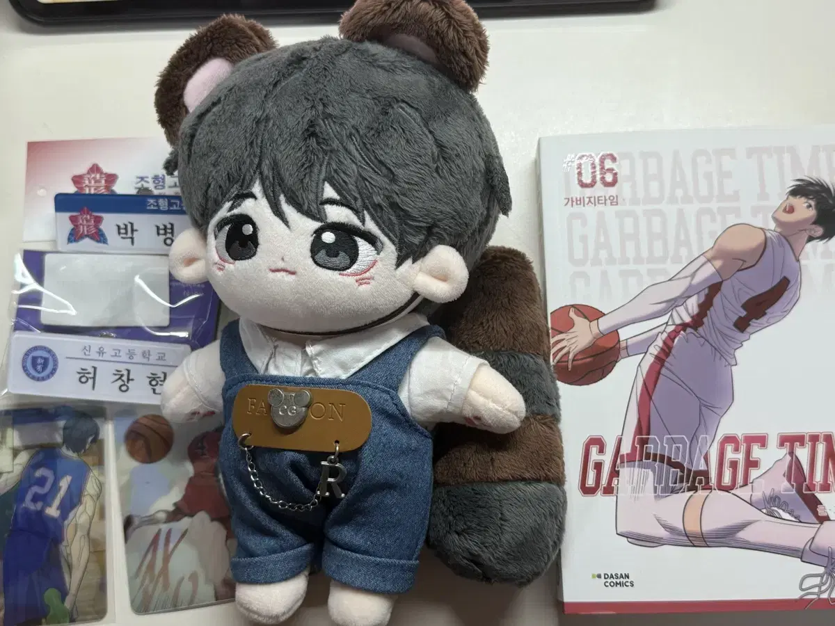 Sells Garbage Time Gakta dolls, name tags, photocards, and books bulk 