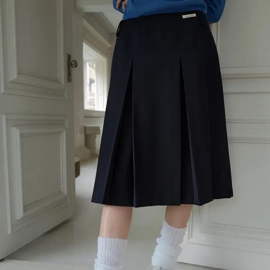 오버듀플레어 스커트 네이비 WOOL PLEATED SKIRT_NAVY