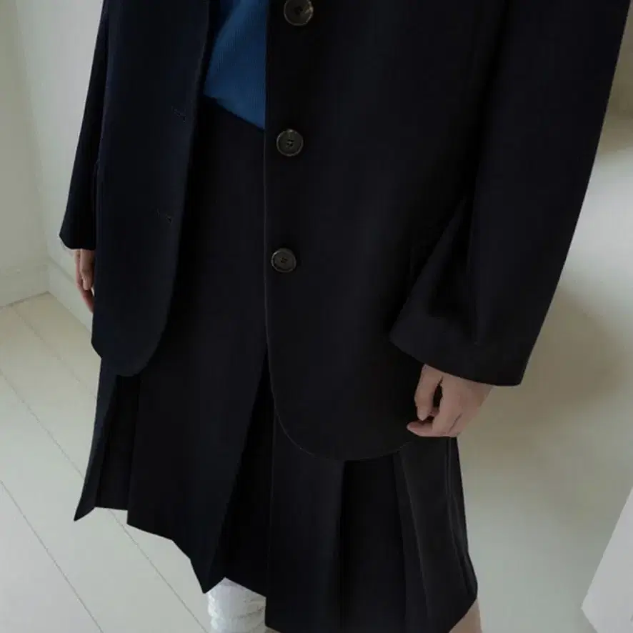 오버듀플레어 스커트 네이비 WOOL PLEATED SKIRT_NAVY