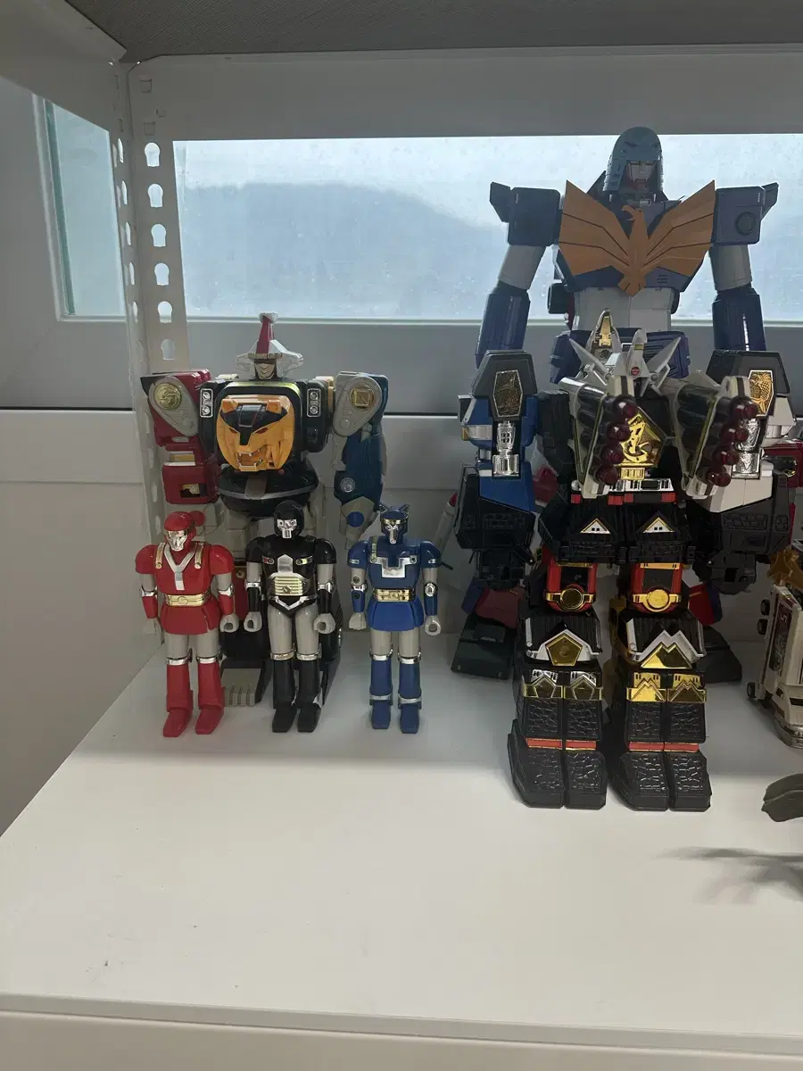 Sells Ninja Sentai Kakuranger DX (Old Robot)