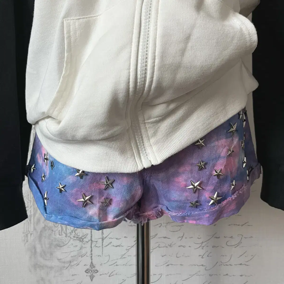 star stud tie-dye pants