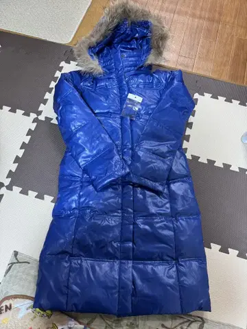 세실 맥비 다운 자켓