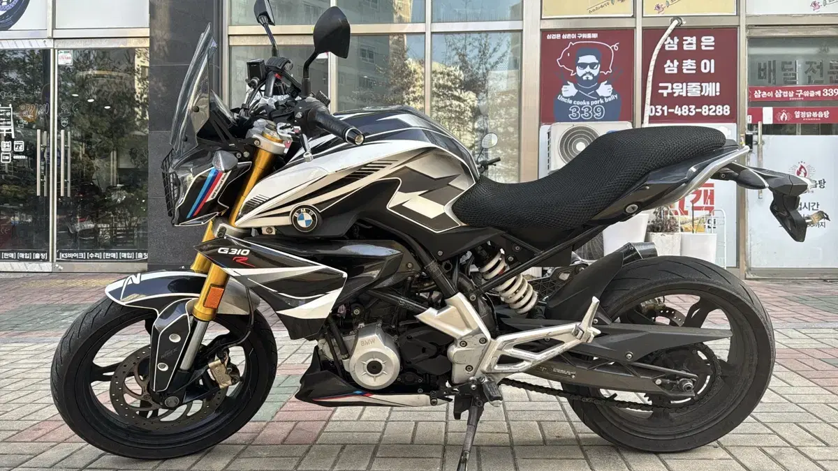 BMW G310r