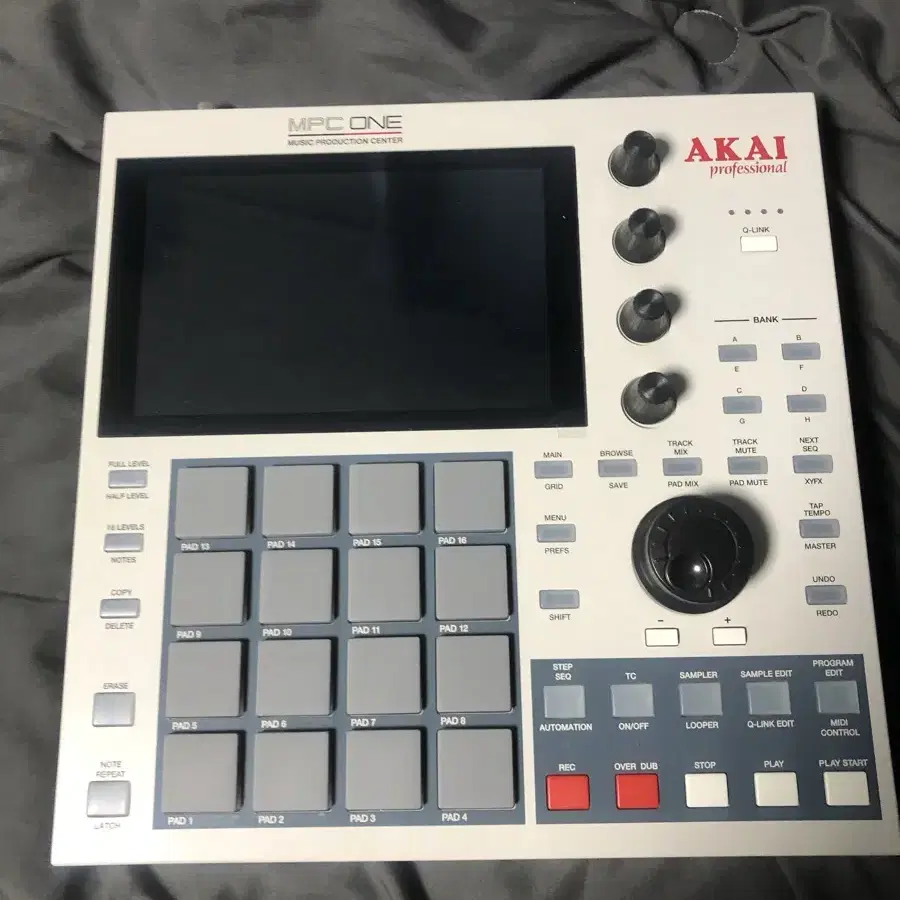 AKAI MPC ONE 레트로 에디션 풀박