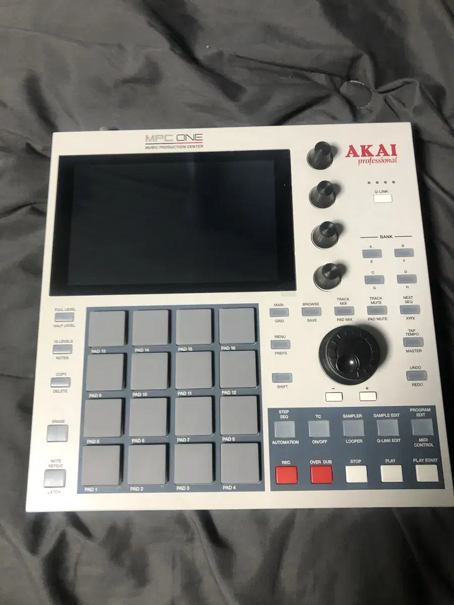 AKAI MPC ONE 레트로 에디션 풀박