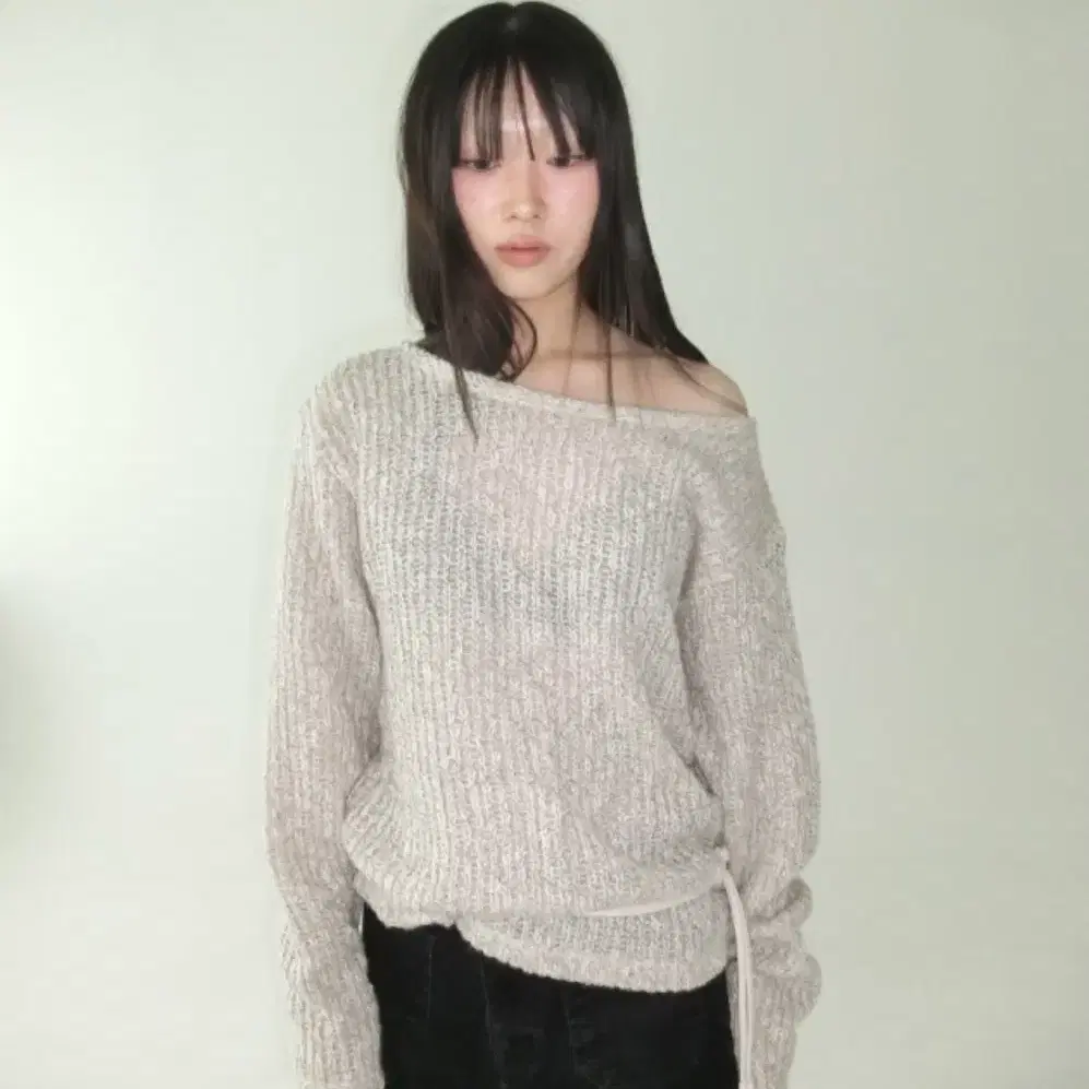 사우다지클럽 Wool Off Knit Beige