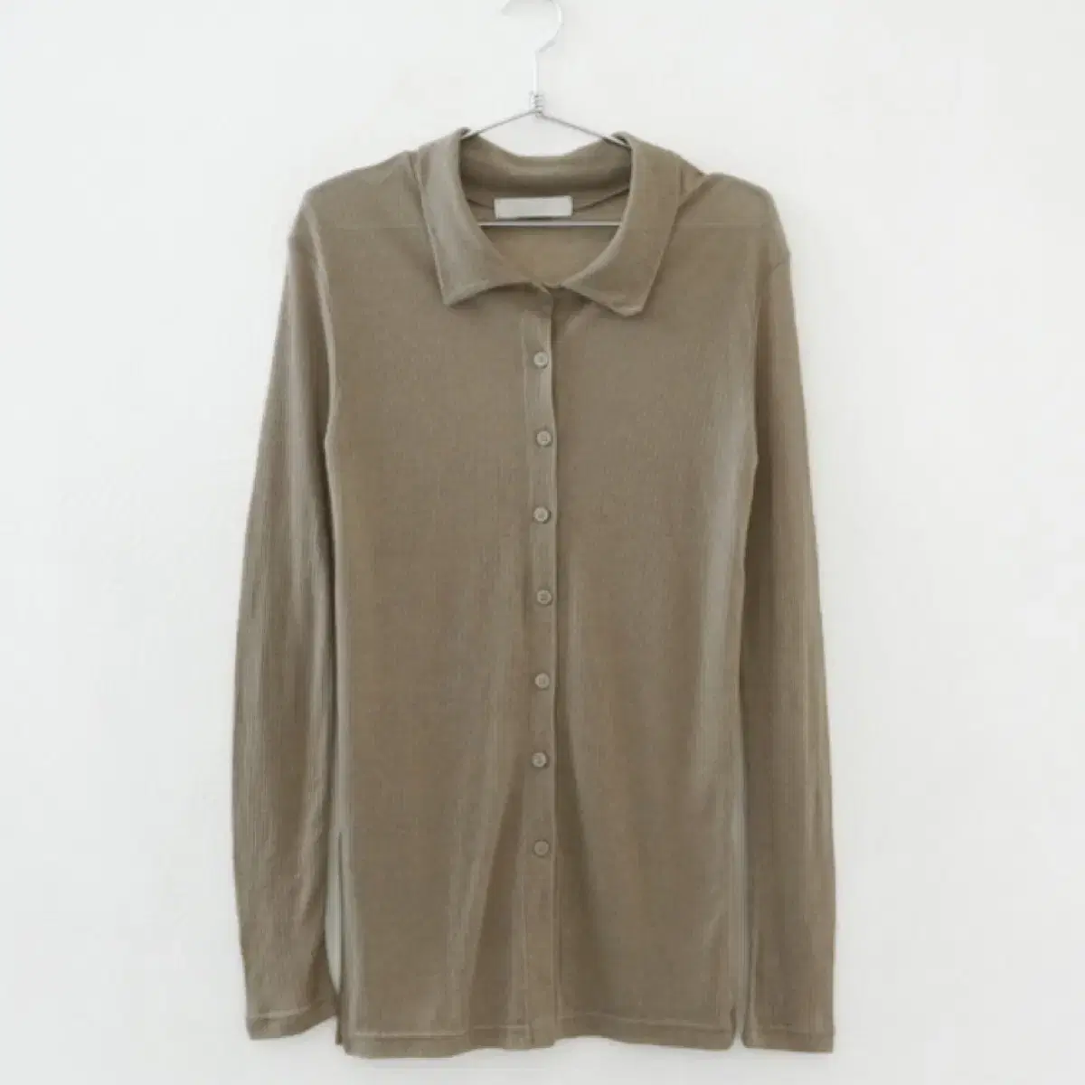 애프터먼데이 Tencel Long Slit Shirt Khaki