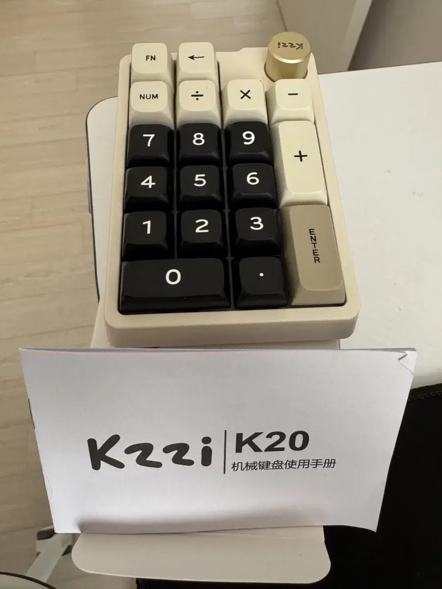 kzzi k20 기계식 넘버 패드