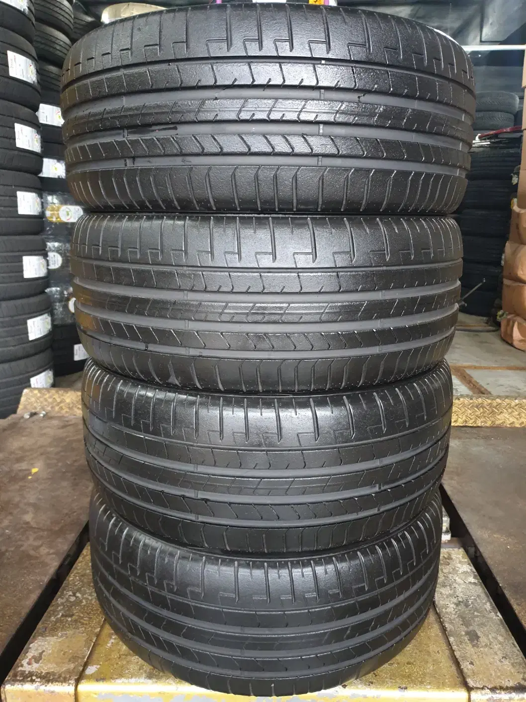 2354019 중고타이어 피렐리 피제로PZ4 235/40R19 세트