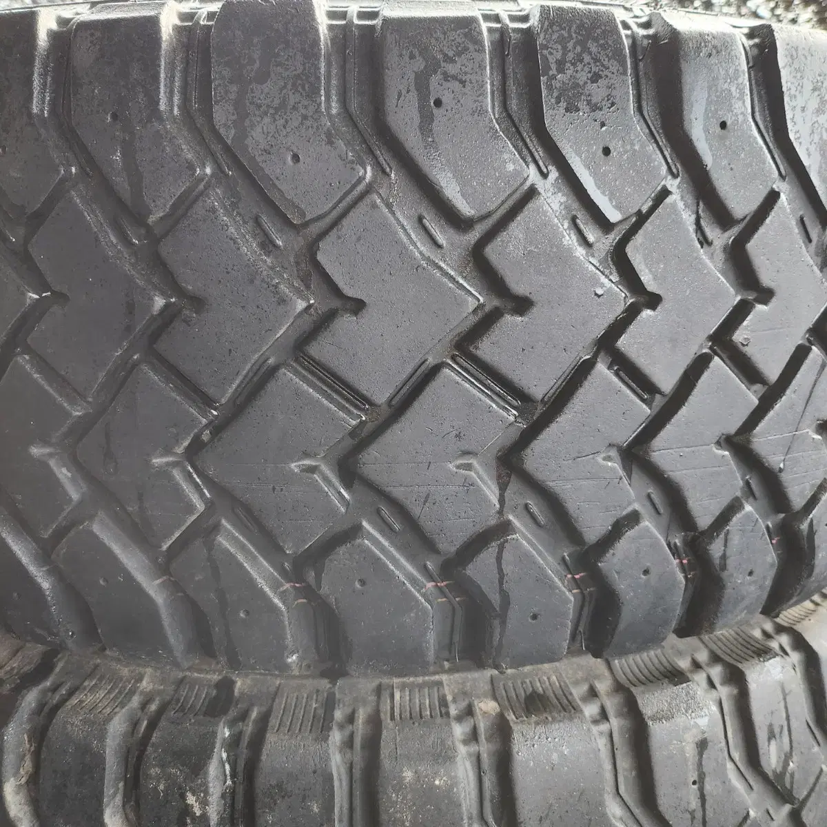 3)중고타이어)31x10.50r15 한국mt 2짝