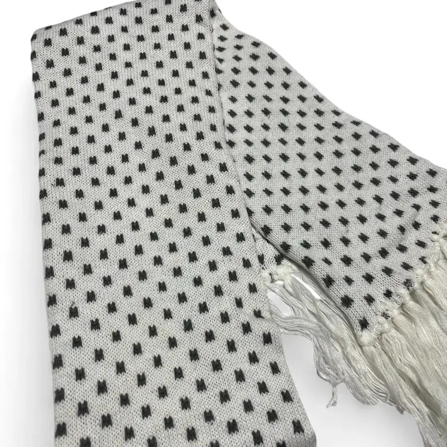 Dot pattern muffler