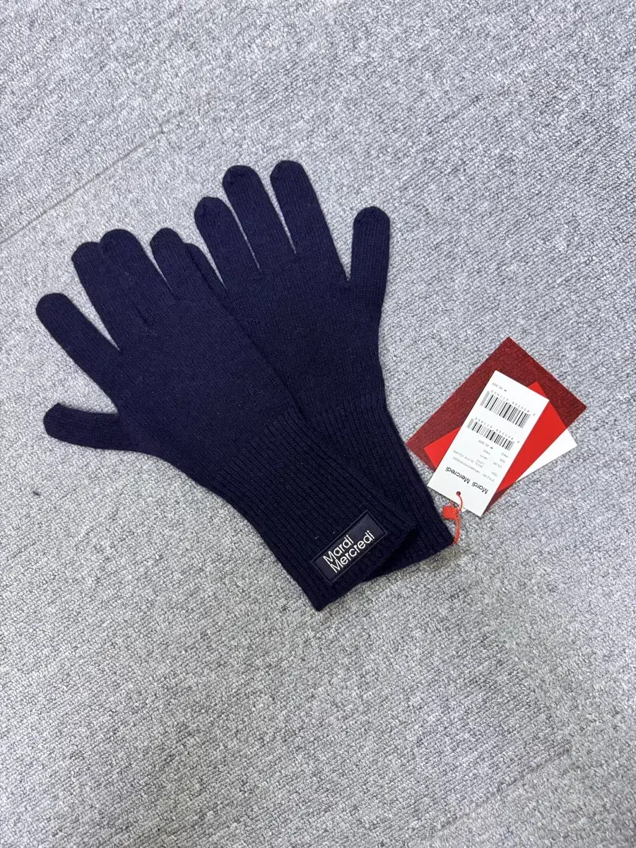 Mardi Mecredi Squaredogo Gloves