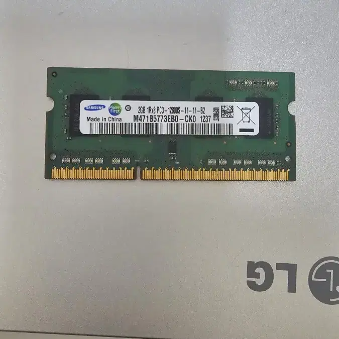 삼성전자 노트북 램 DDR3 2GB PC3 12800S 팝니다.