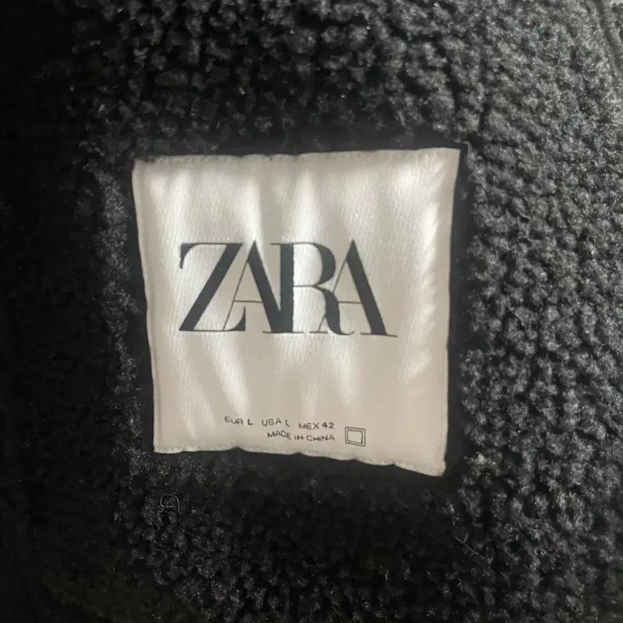 자라 ZARA 스웨이드 점퍼 팝니다