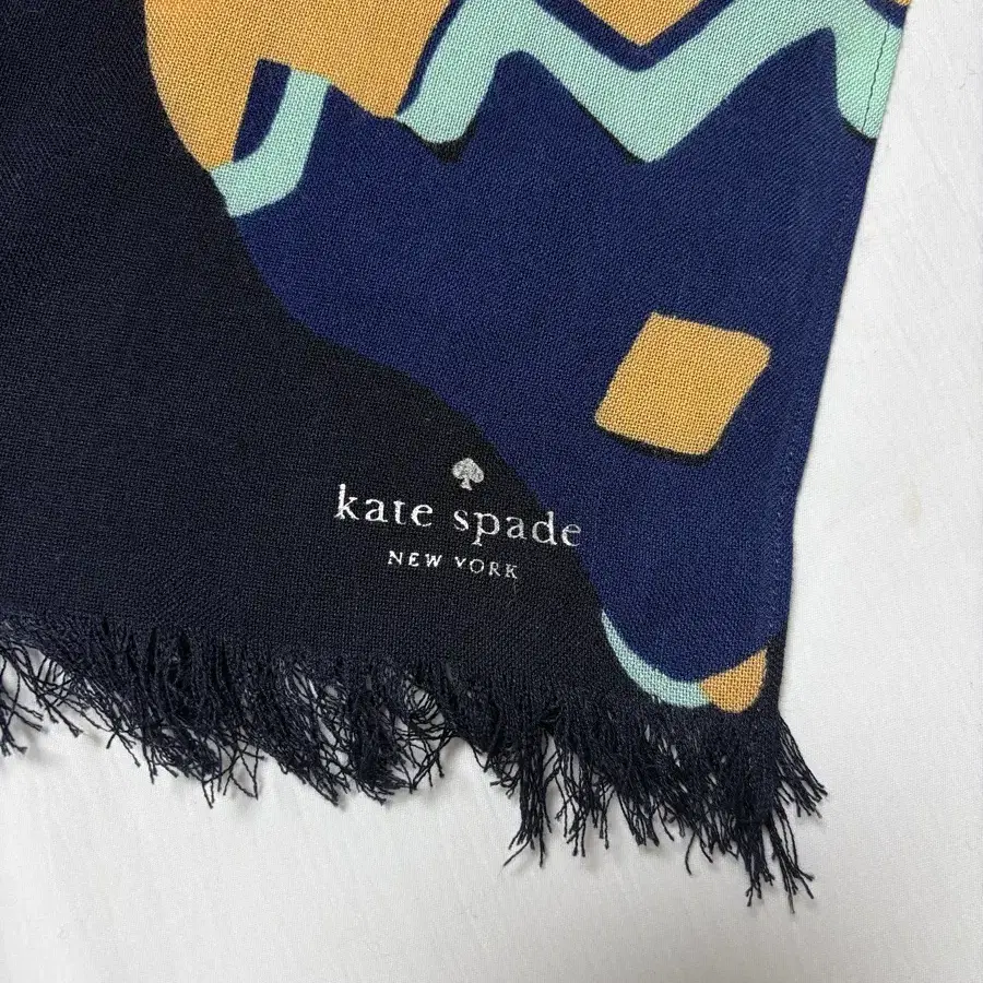 Kate spade 케이트 스페이드 머플러/숄