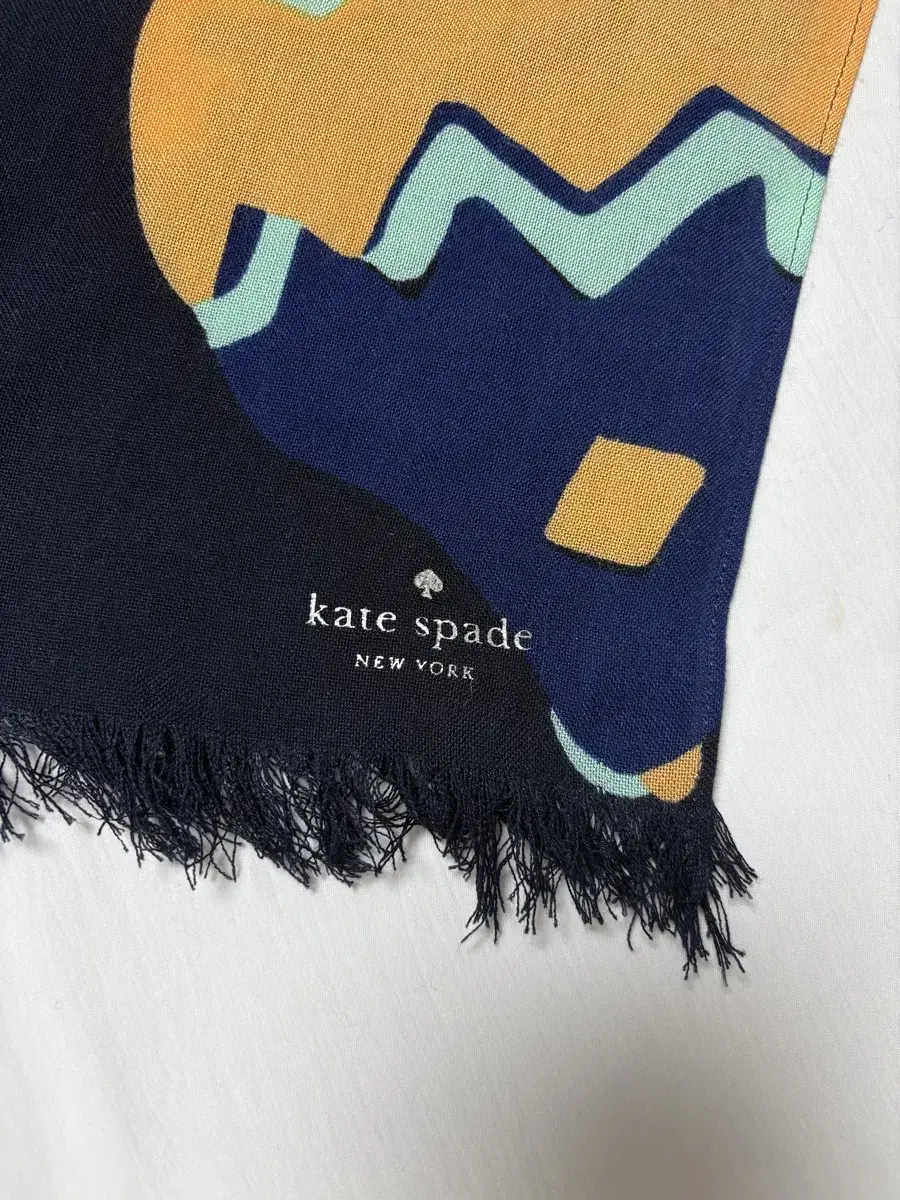 Kate spade 케이트 스페이드 머플러/숄