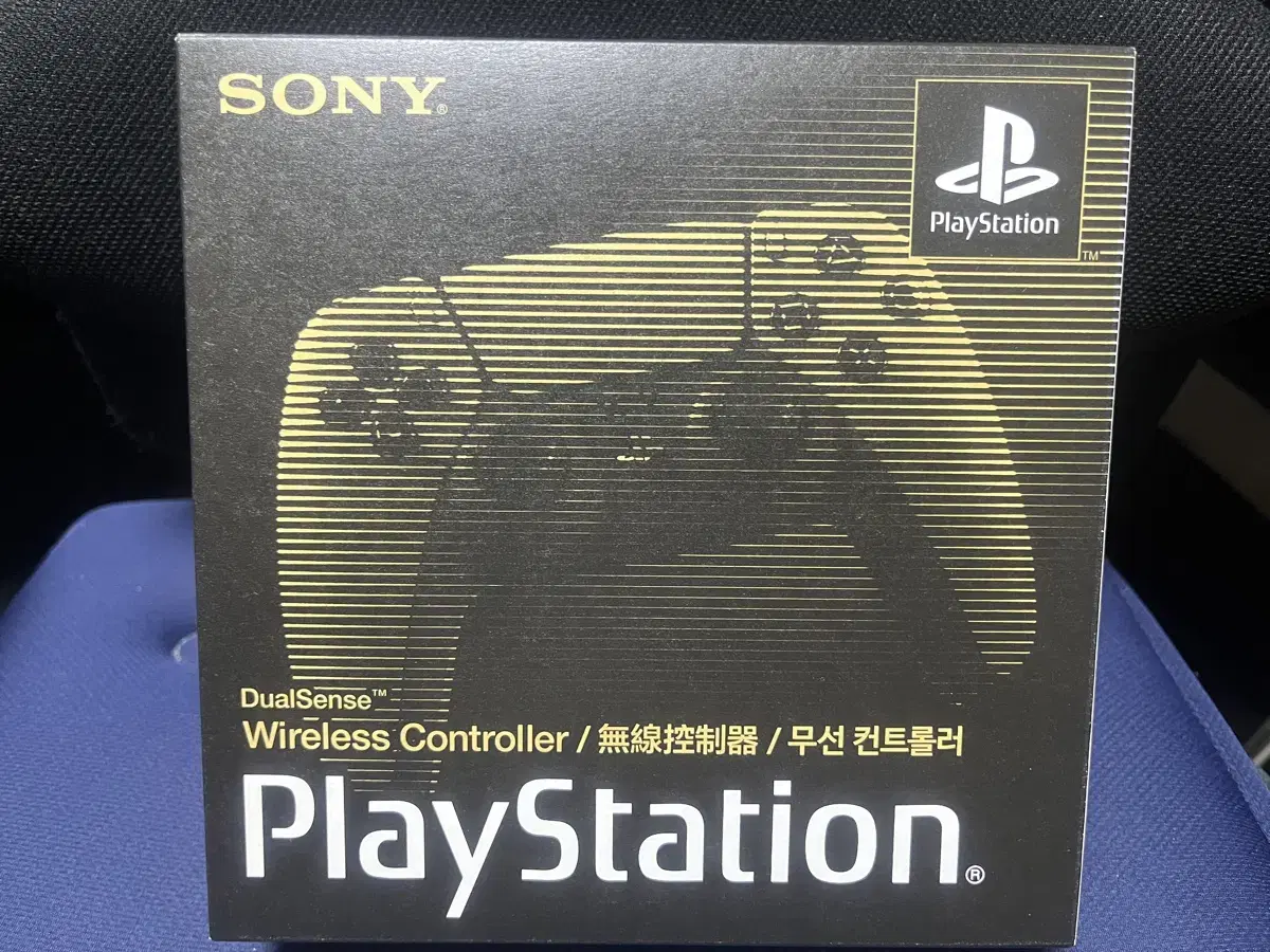 PS5 듀얼센스 30주년 한정판