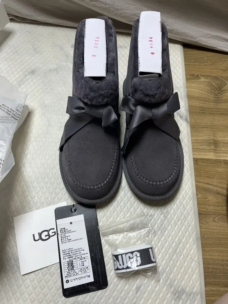 Ugg 칼렌레이스 어그부츠 230