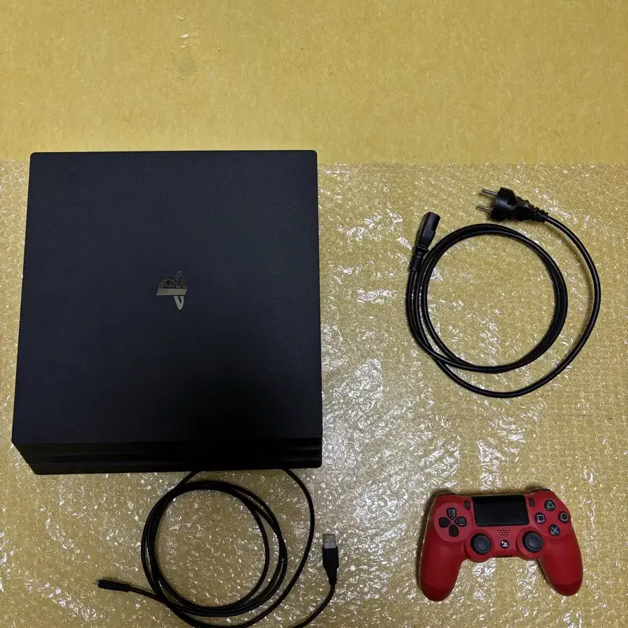 PS4 PRO(플스4 프로) 1TB 판매합니다.