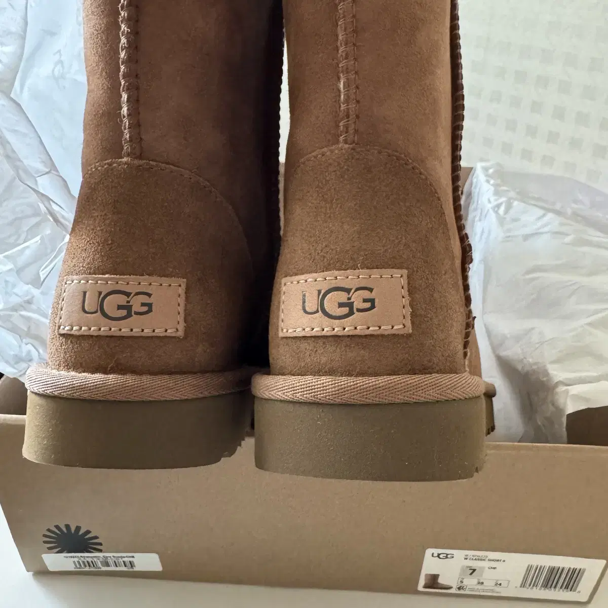 어그 UGG 클래식 숏2 체스넛 US7(240) 미착용 새상품