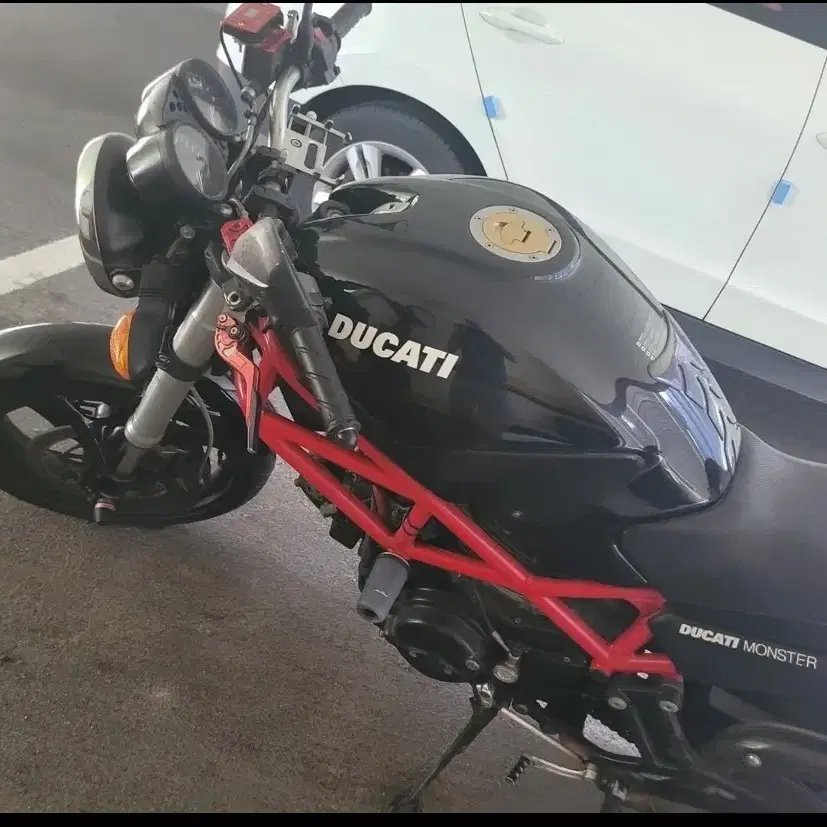 두가티700cc