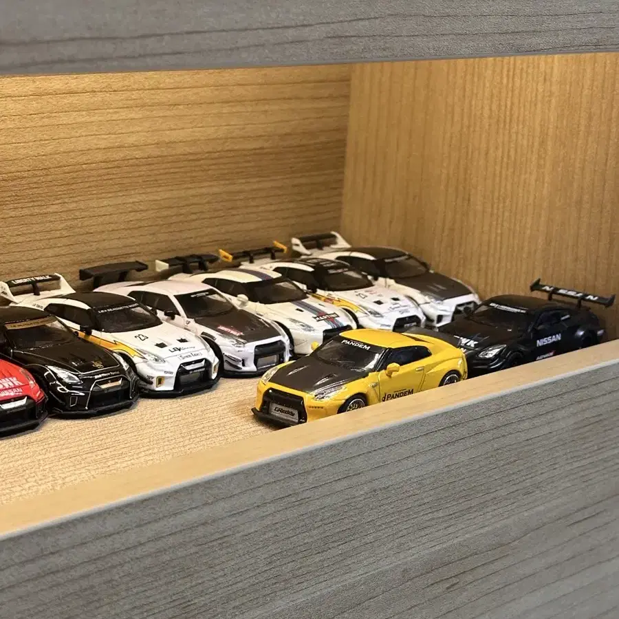 1:64 nissan gtr 다이캐스트