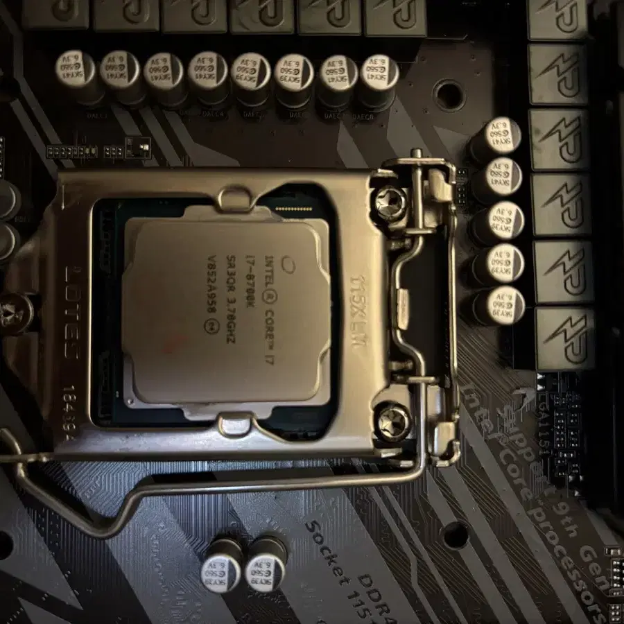 i7-8700k + 기가바이트z390 ud + ddr4 16g