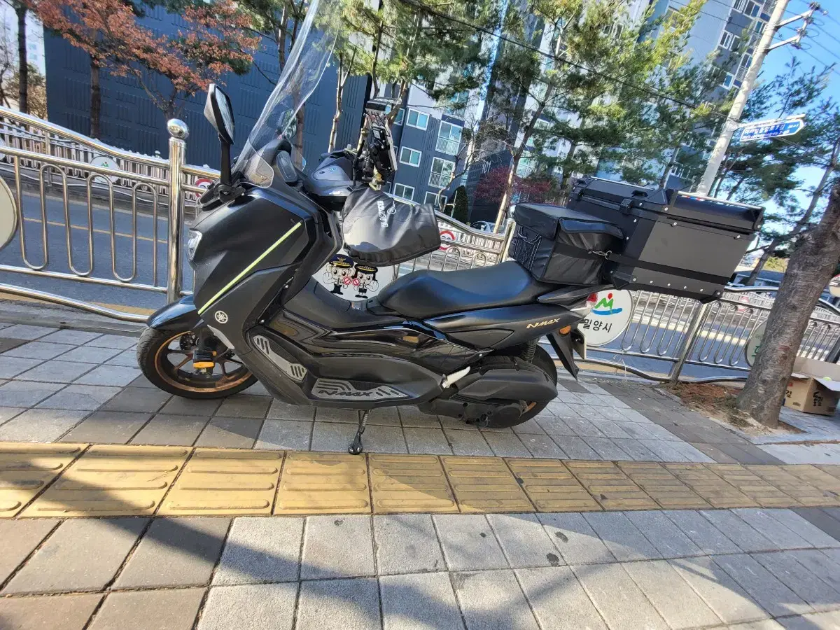 nmax125 23년7월