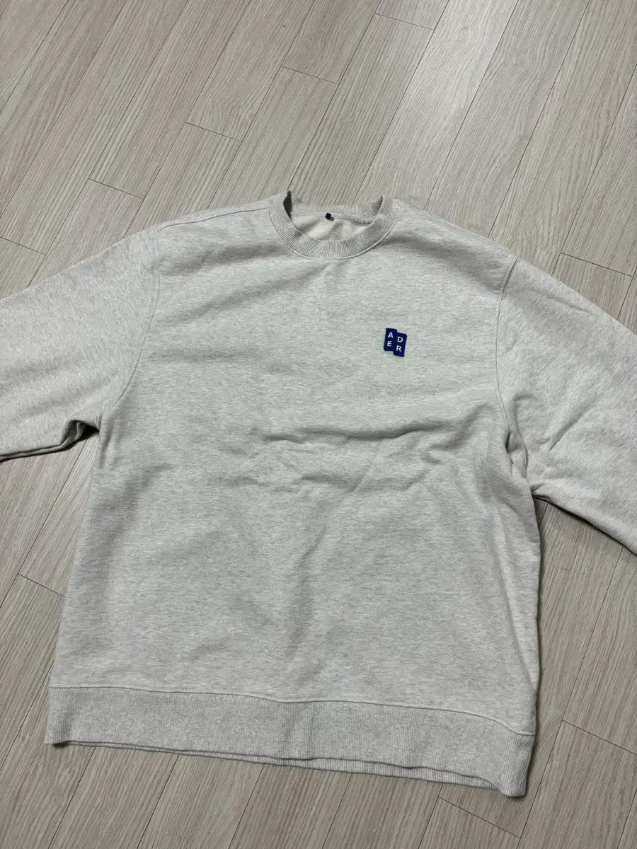 아더에러 맨투맨 TRS Tag sweatshirt 01 오트밀