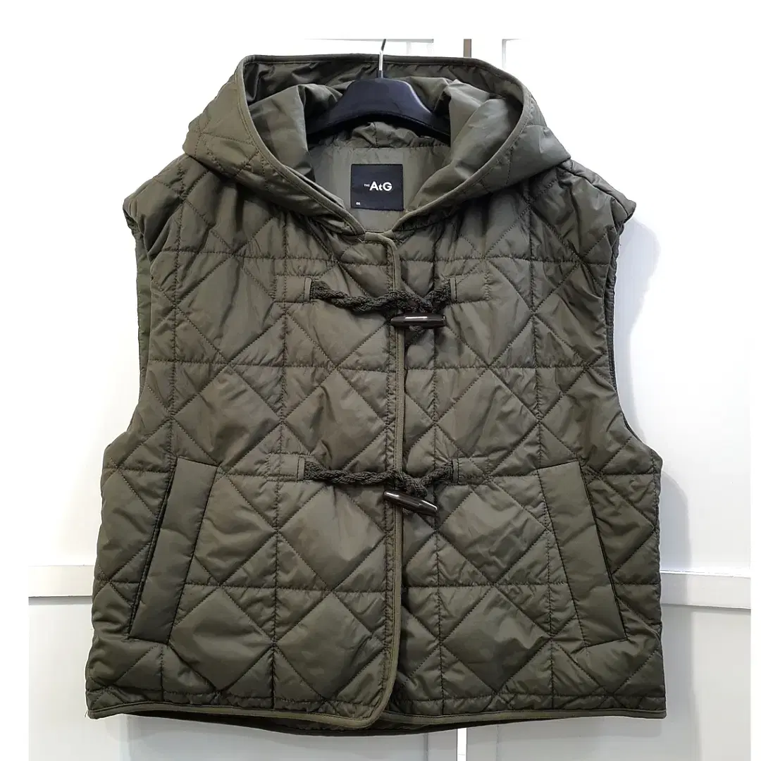 The Edge Padded Hooded Vest