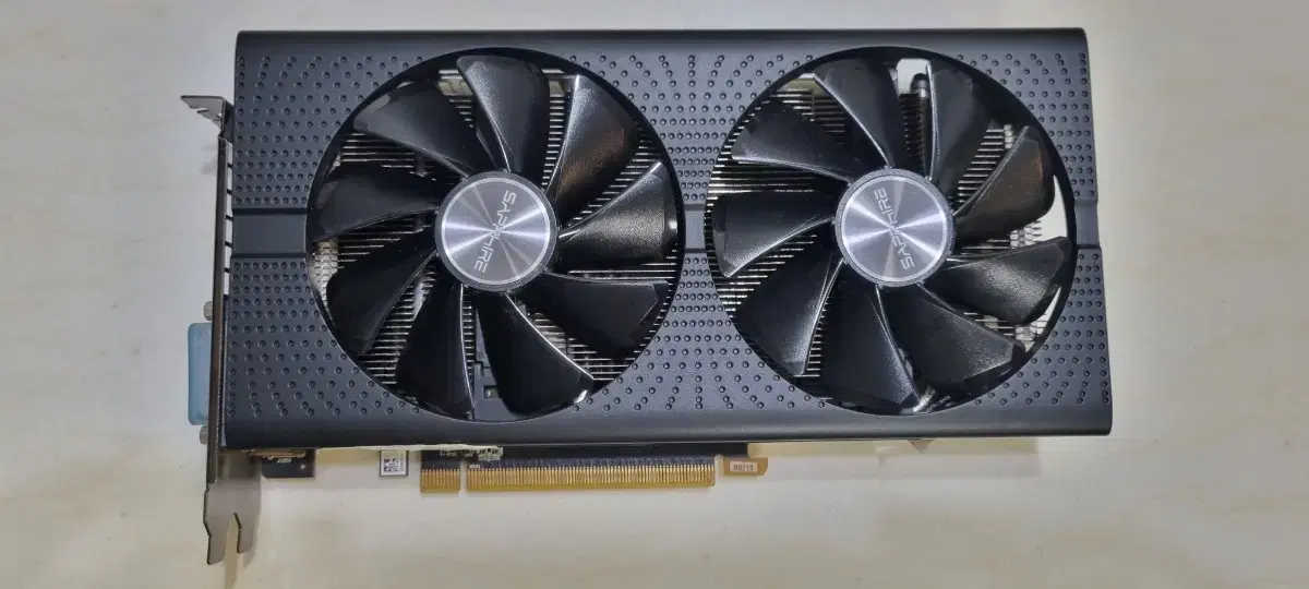 라데온 사파이어 펄스 RX570 4GB