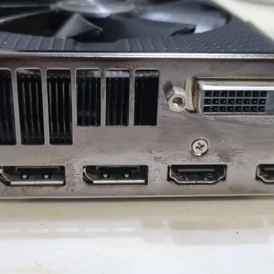 라데온 사파이어 펄스 RX570 4GB