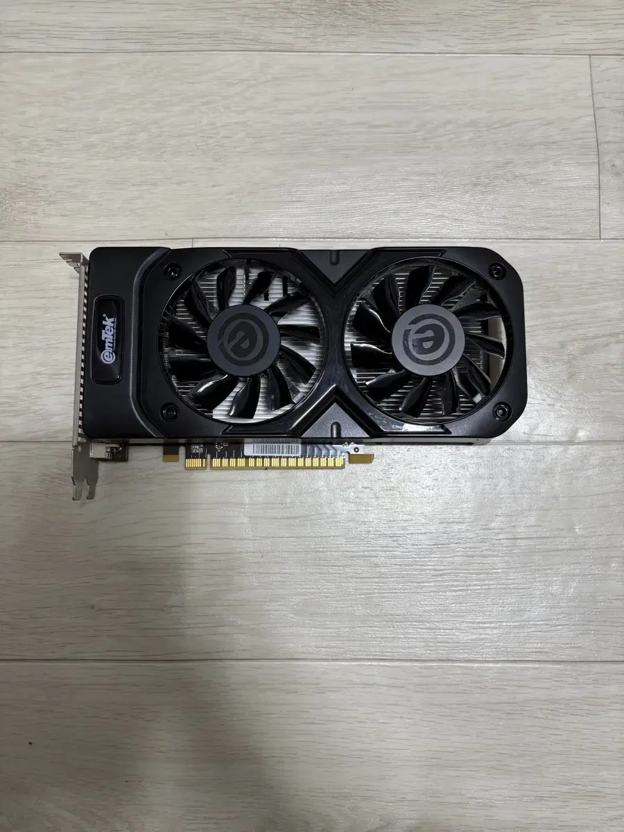 지포스 무전원 GTX750TI 2GB 중고 그래픽카드 팝니다