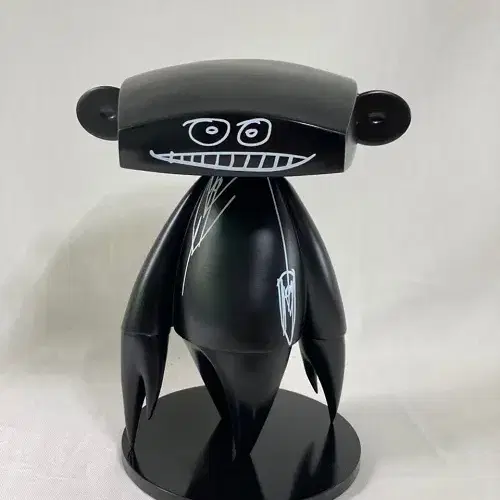 Futura Johnny Figure Black 한정판 피규어 푸추라