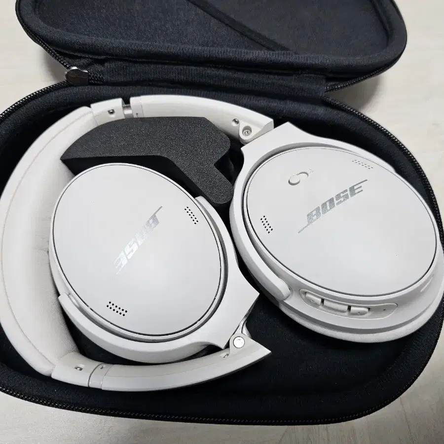 보스 bose qc45 화이트