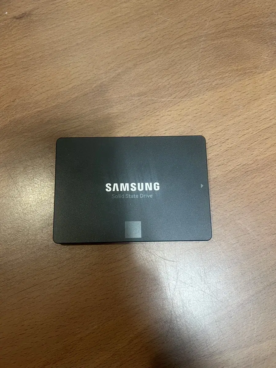 삼성 860evo ssd 500gb 팝니다.