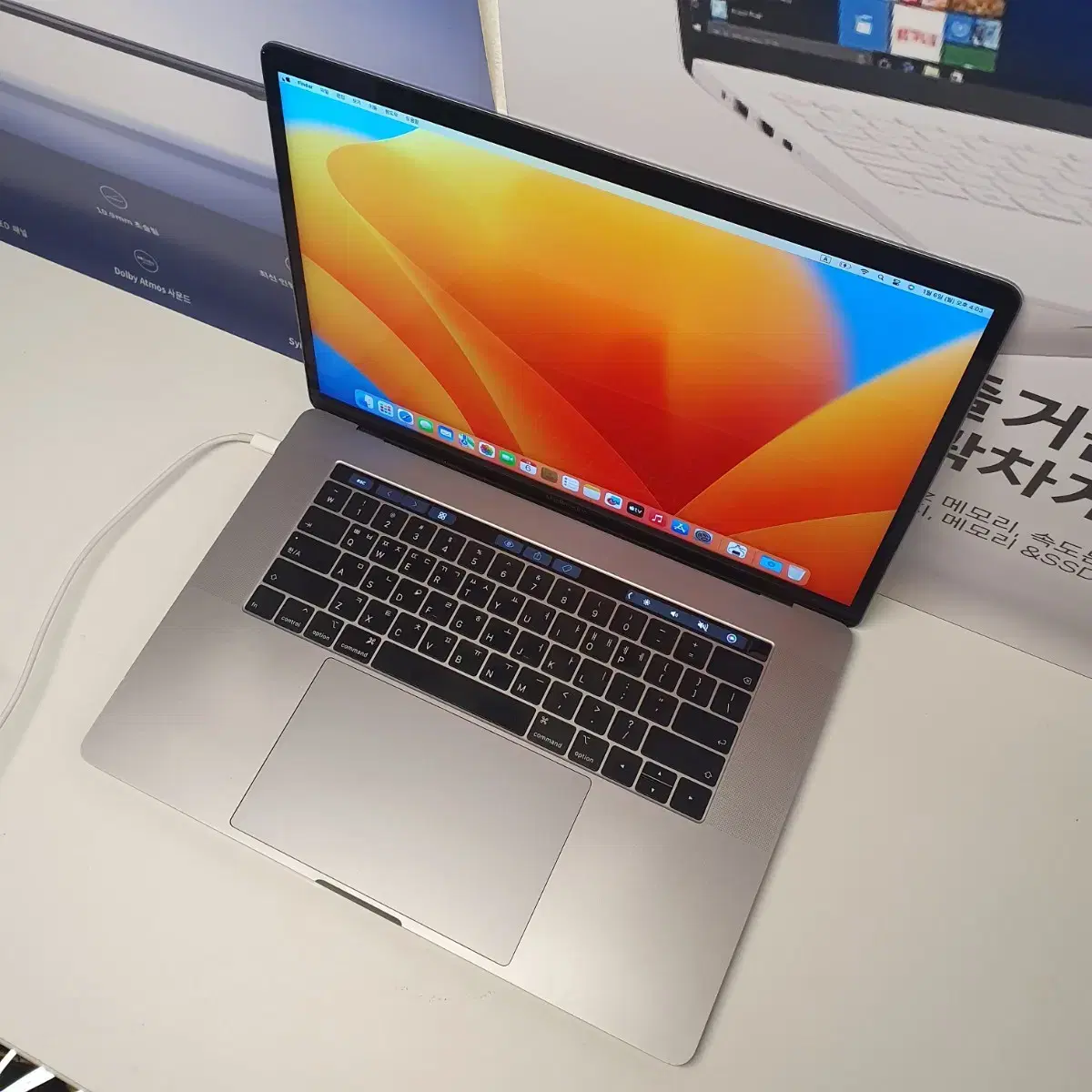 2018 맥북프로 15인치 i7,16GB 노트북 터치바