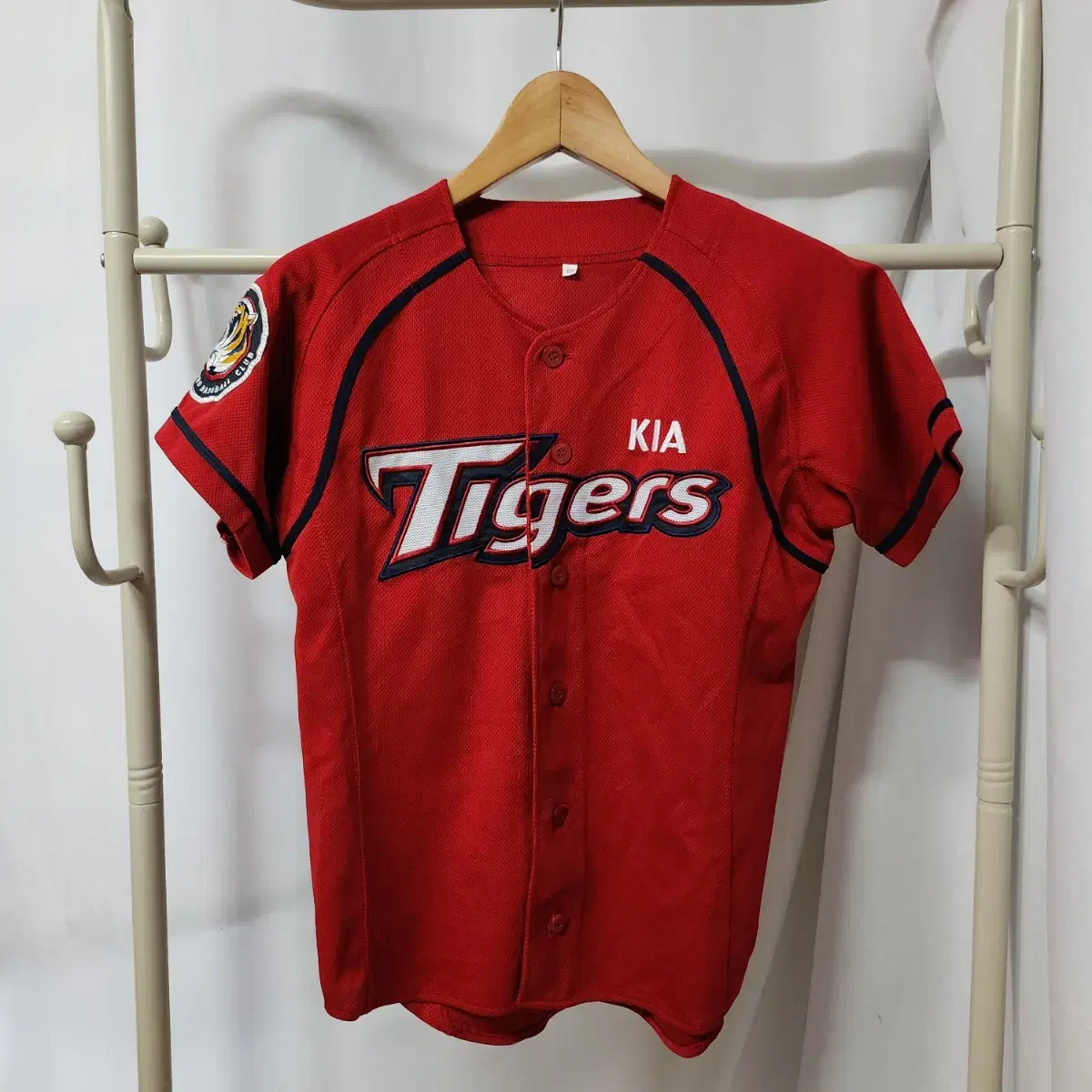 D455 [85] Kia Tigers Away Shirt