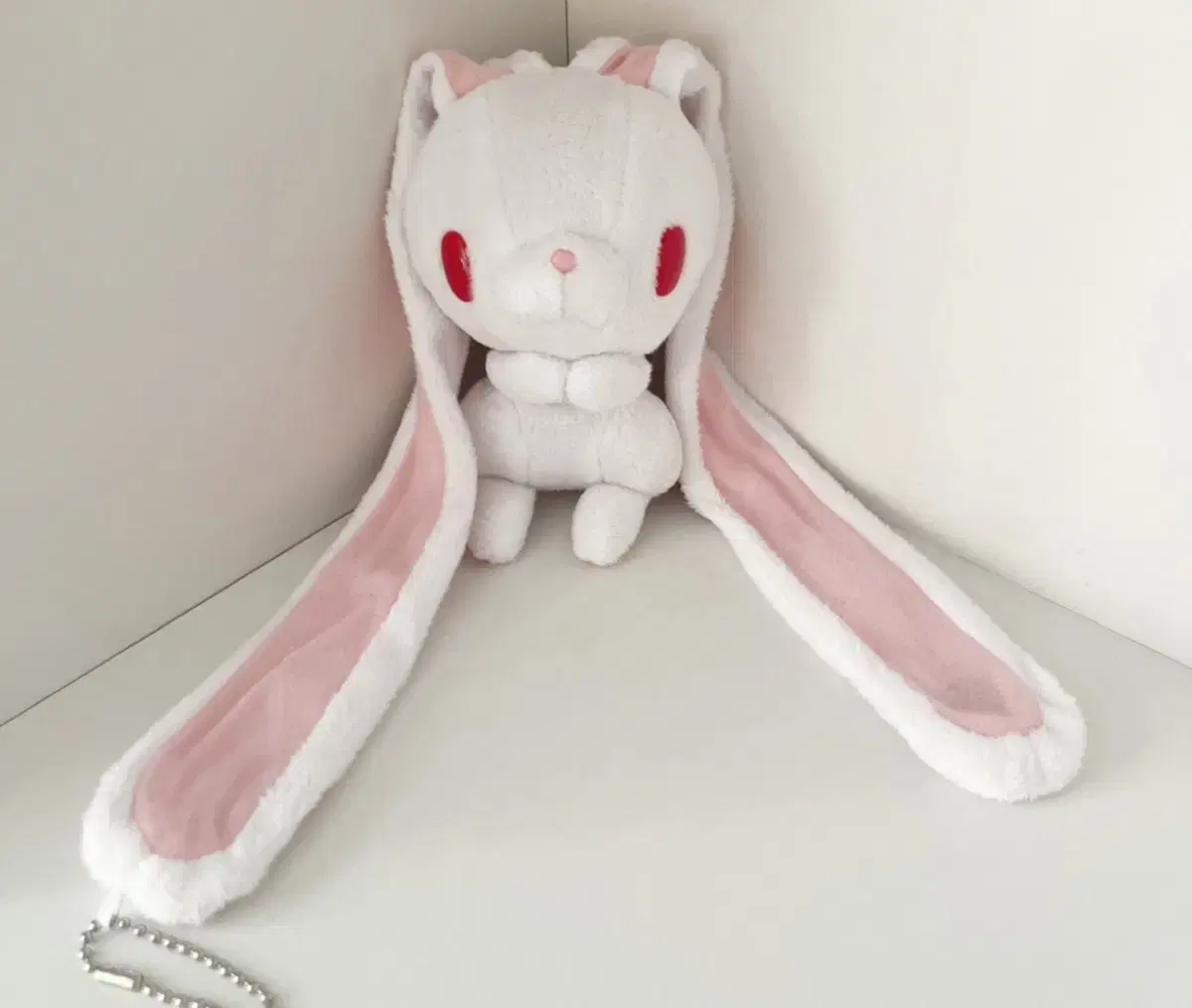 Universal Rabbit doll keyring