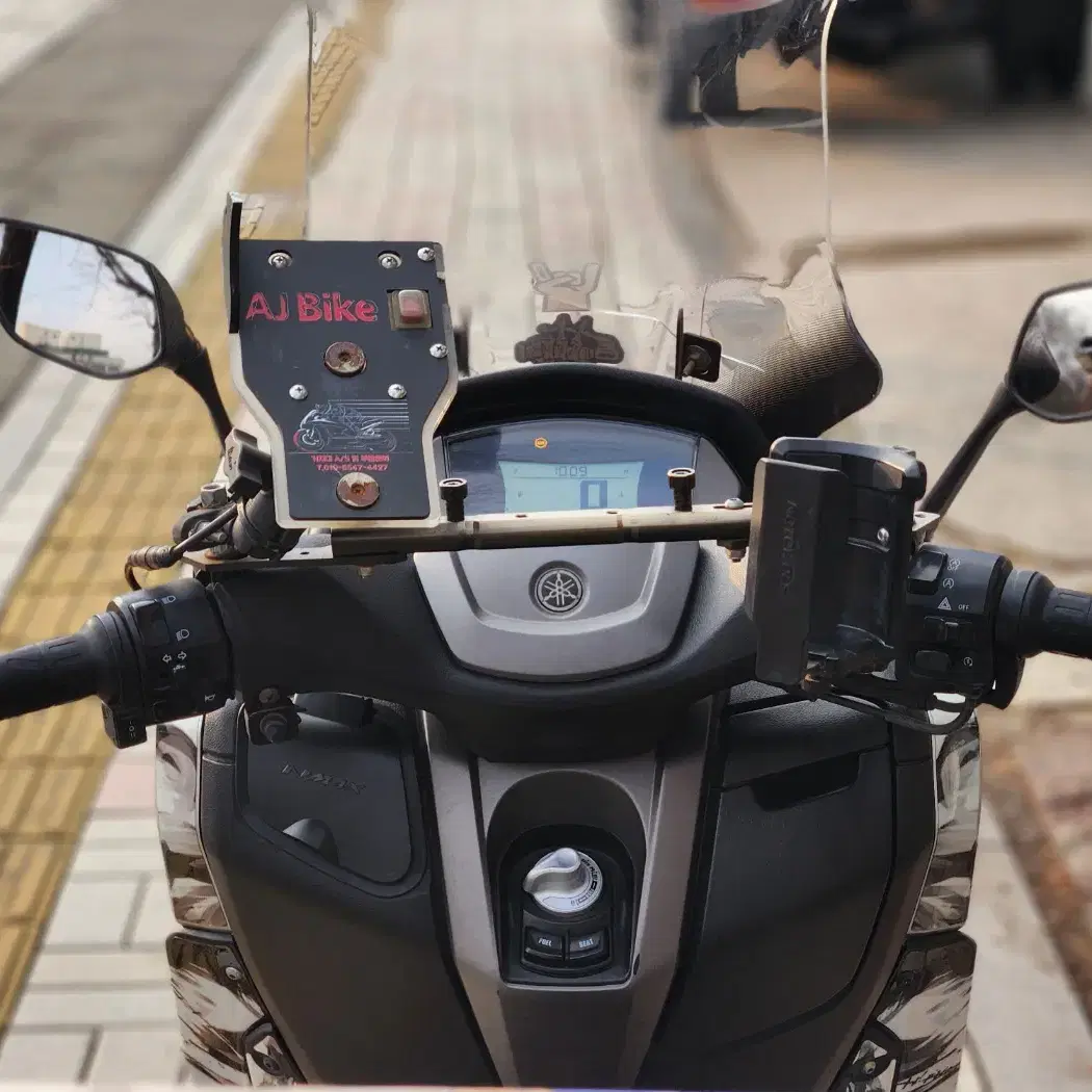 2021년식 야마하 NMAX125 ABS 원피스풀데칼 판매합니다.