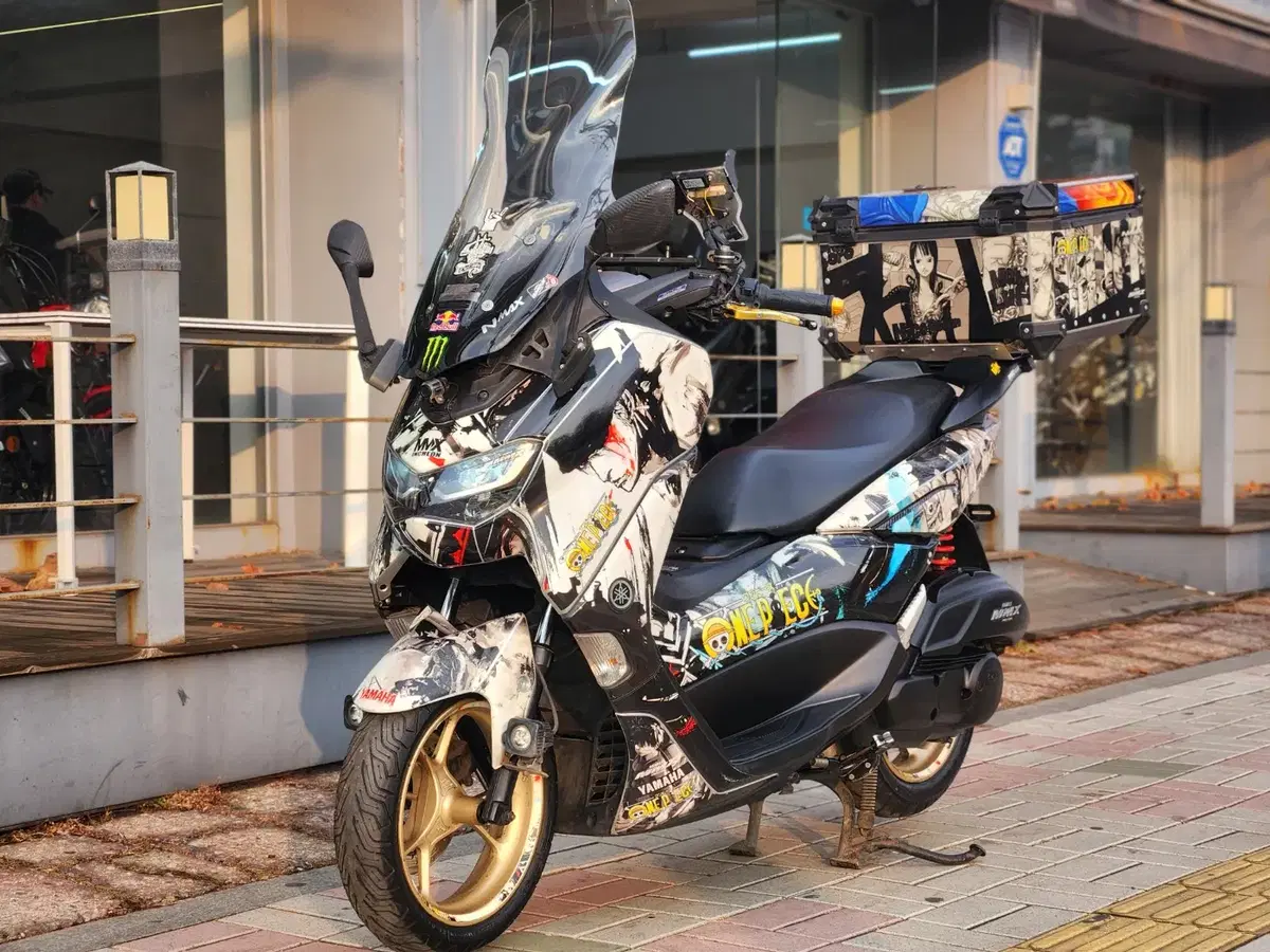 2021년식 야마하 NMAX125 ABS 원피스풀데칼 판매합니다.