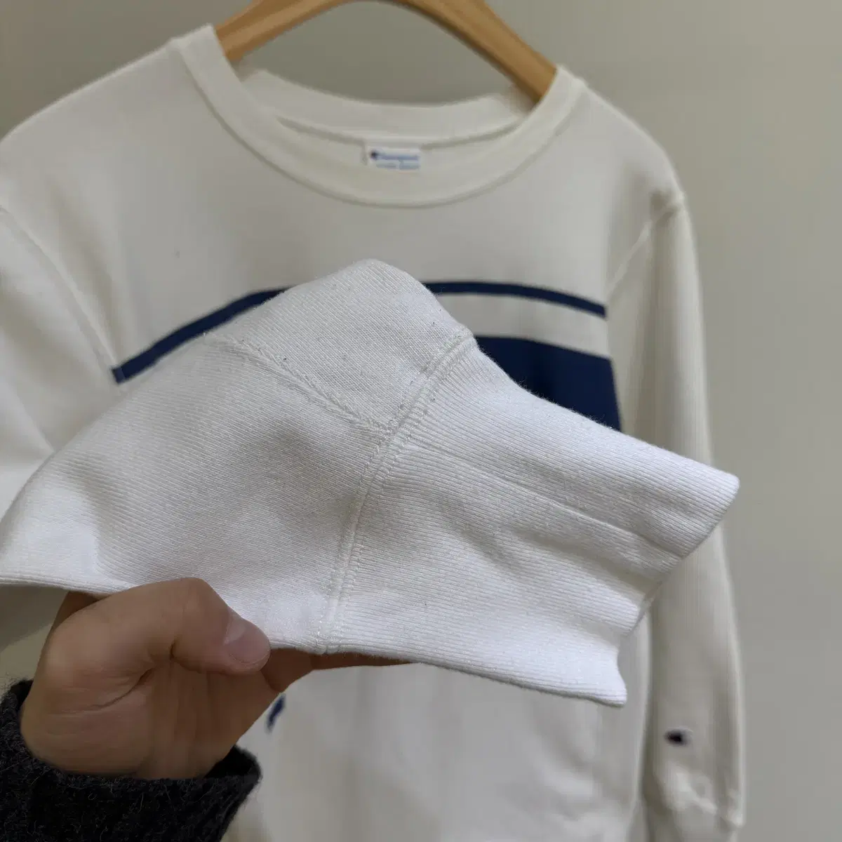 CHAMPION REVERSE WEAVE 화이트 맨투맨