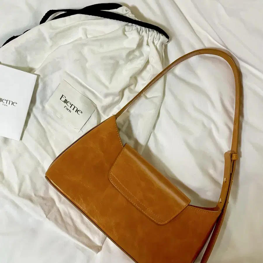 Elleme 엘렘 envelope shoulder bag